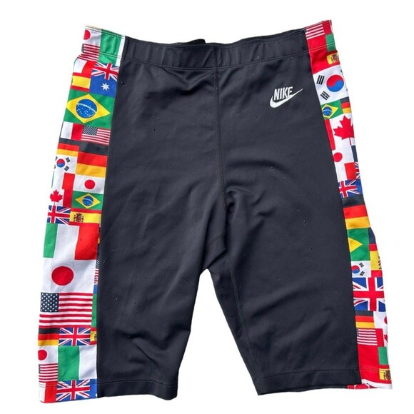 Nike Sportswear Flag Pack‎ Bike Shorts Womens Large CJ3221-010 Black  Athletic - Picture 1 of 5